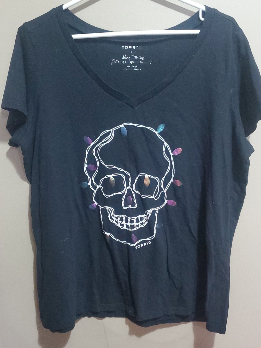 torrid Black V-Neck Tee with White Skull and Multicolor Accents Size 1